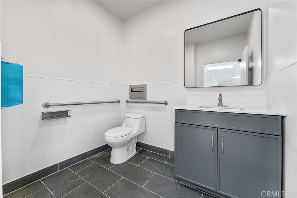 12602 Hadley Street Property Photo 16