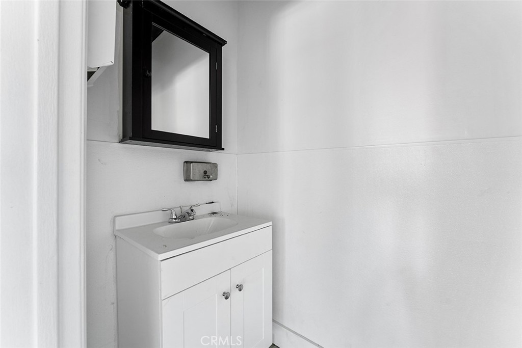 12602 Hadley Street Property Photo 32