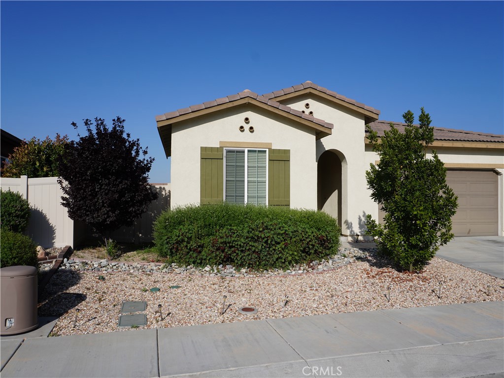 348 Scarlett Runner Property Photo