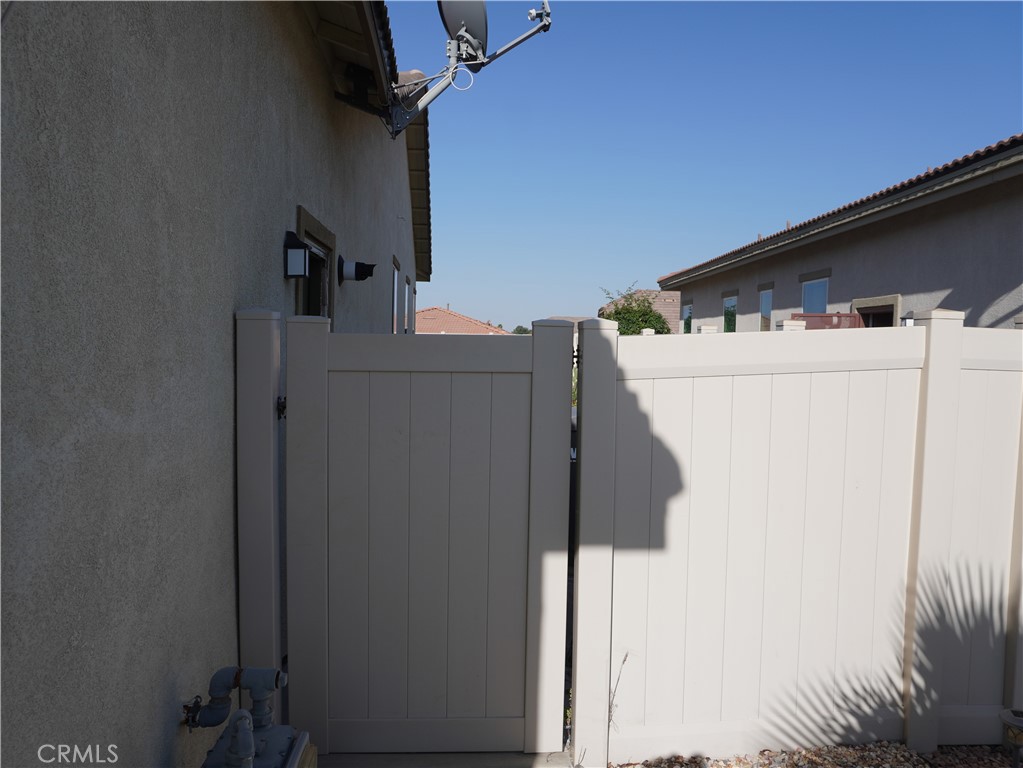 348 Scarlett Runner Property Photo 16