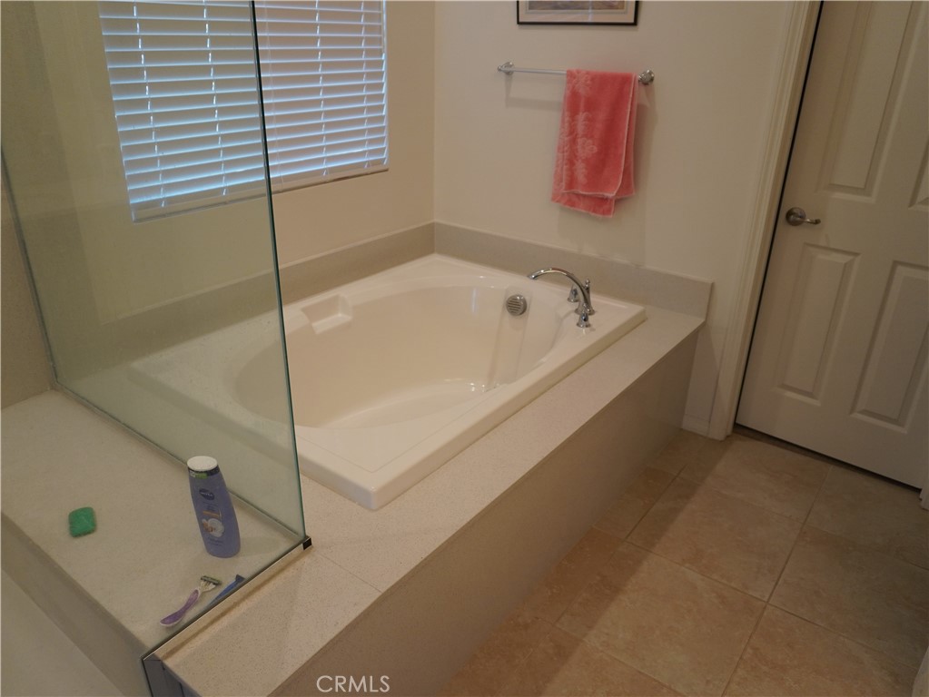 348 Scarlett Runner Property Photo 23