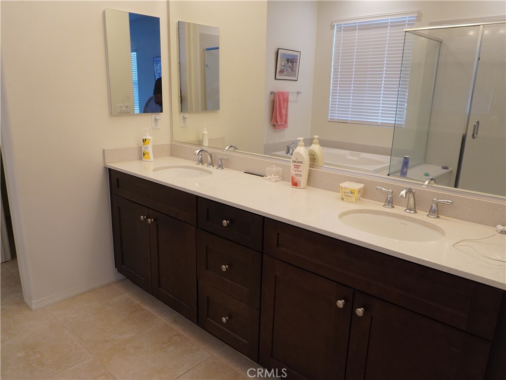 348 Scarlett Runner Property Photo 27
