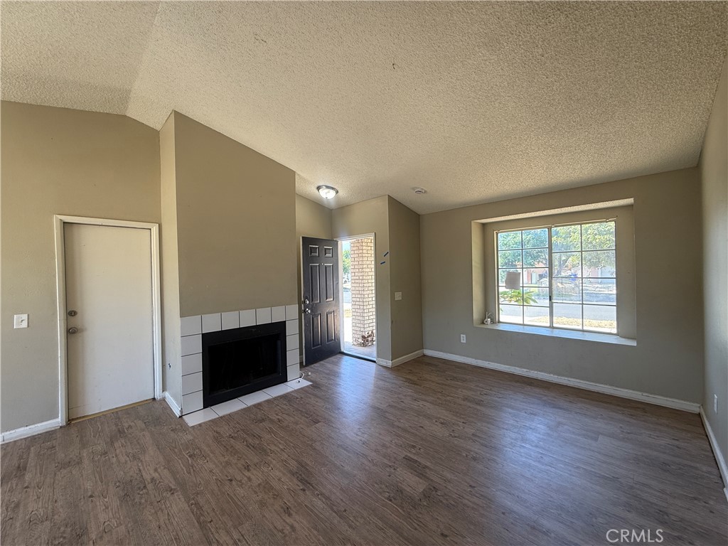 15569 Athol Street Property Photo 6
