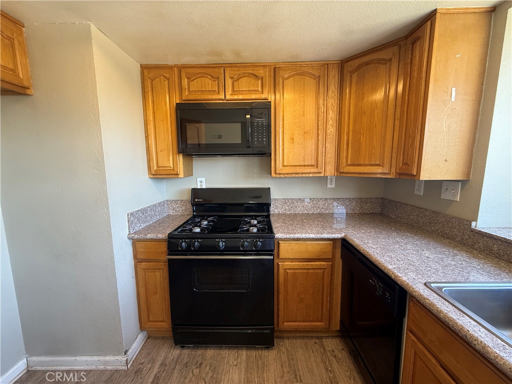 15569 Athol Street Property Photo 12
