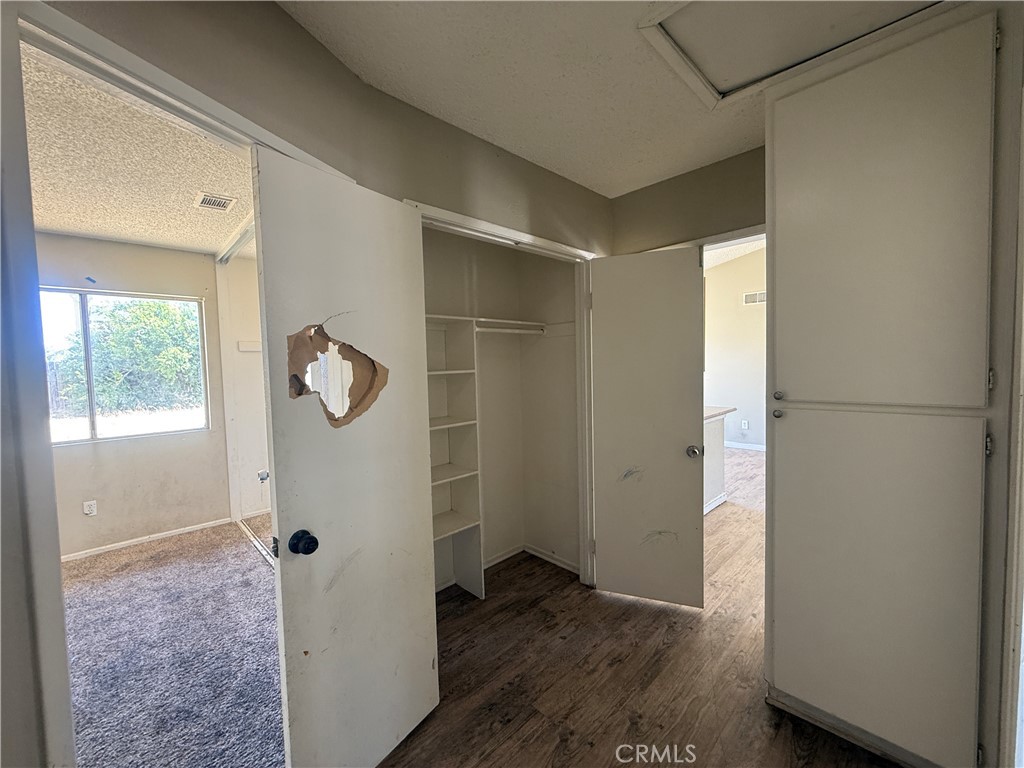 15569 Athol Street Property Photo 17