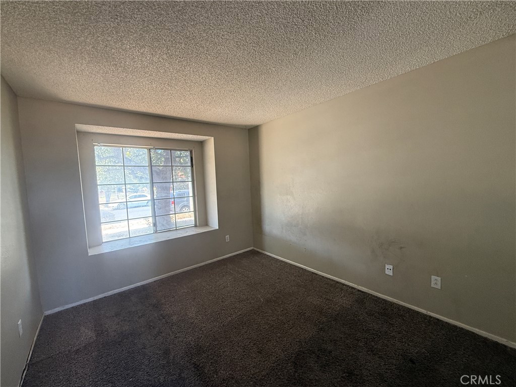 15569 Athol Street Property Photo 21