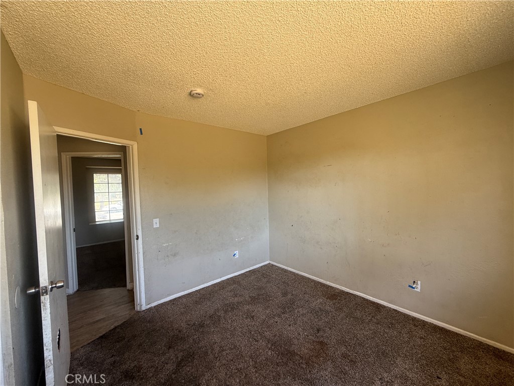 15569 Athol Street Property Photo 28