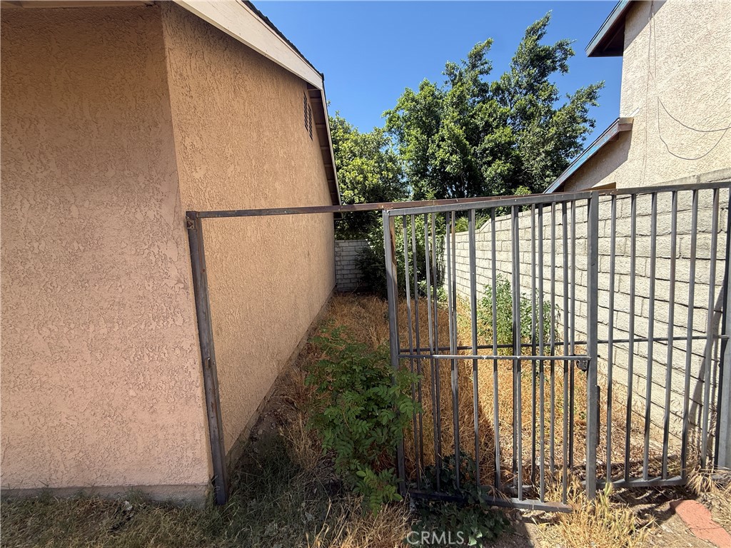 15569 Athol Street Property Photo 30