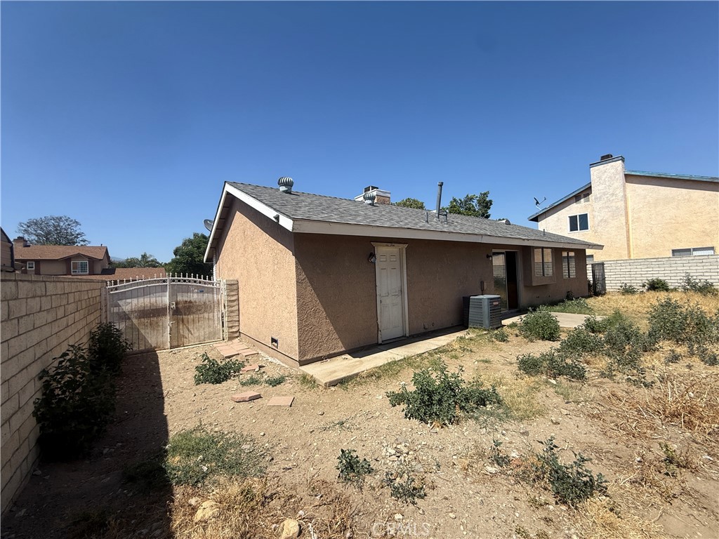 15569 Athol Street Property Photo 34