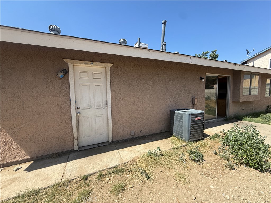 15569 Athol Street Property Photo 36