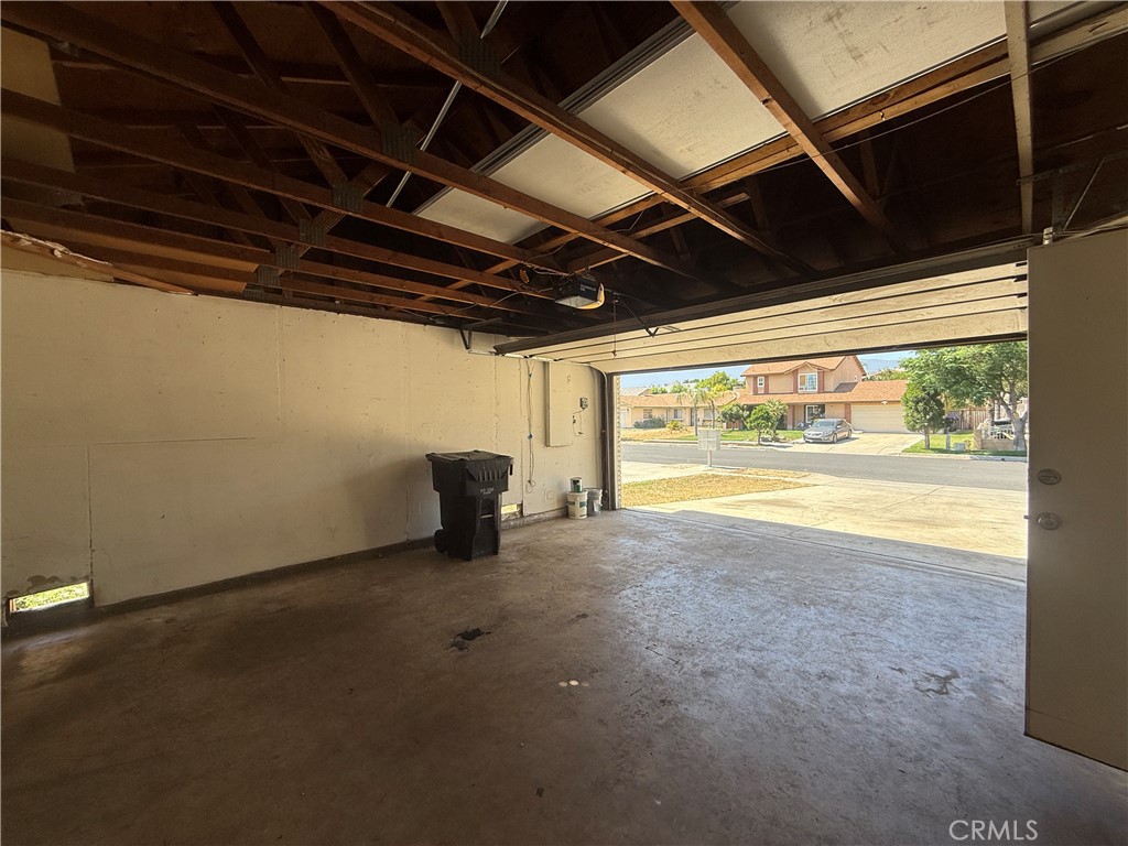15569 Athol Street Property Photo 38