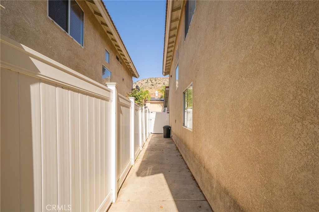 11718 Lucena Avenue Property Photo 32