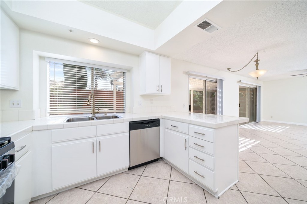 11500 Winery Drive Property Photo 15