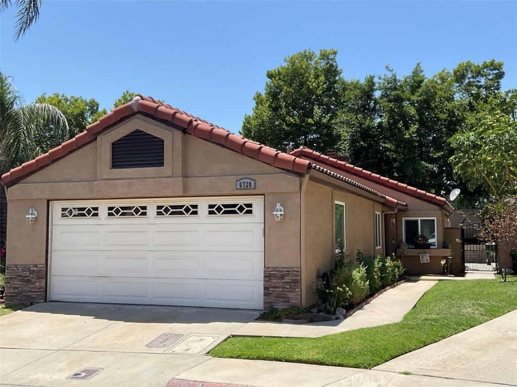 6720 Shaded Wood Place Property Photo