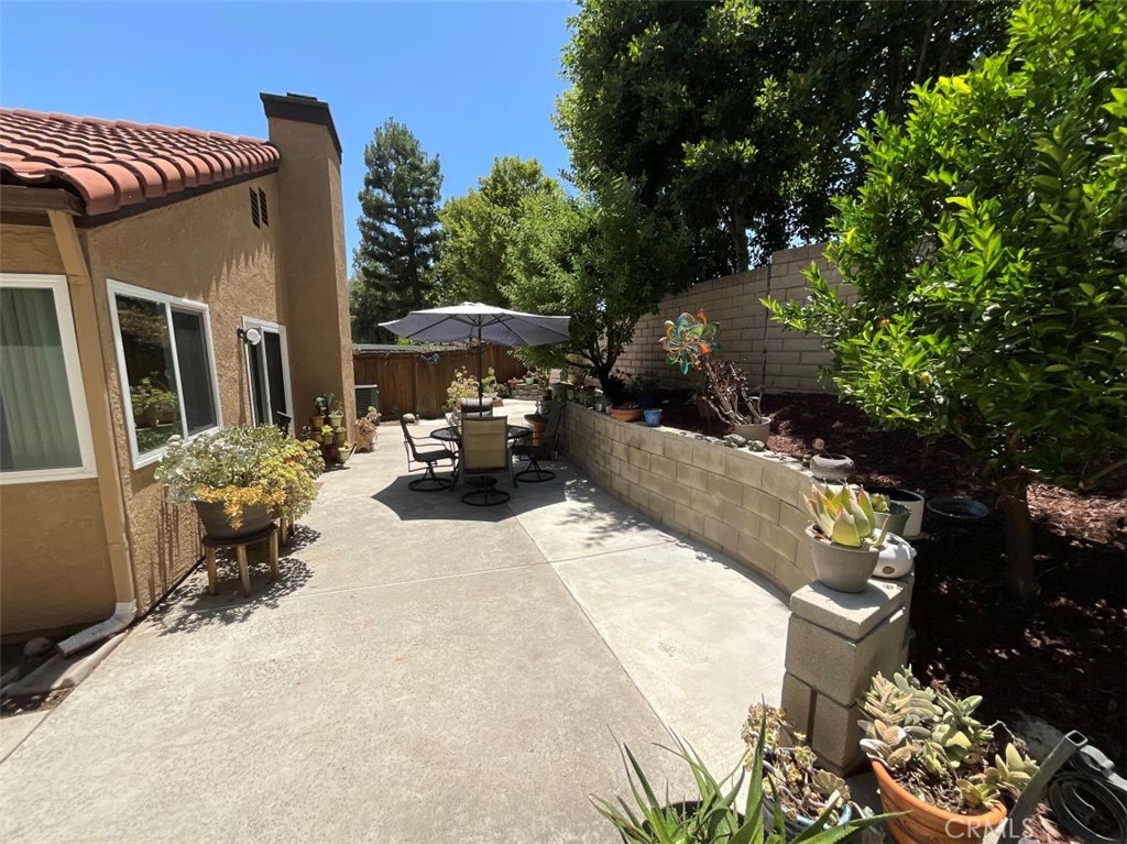 6720 Shaded Wood Place Property Photo 7