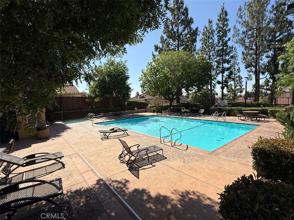6720 Shaded Wood Place Property Photo 11