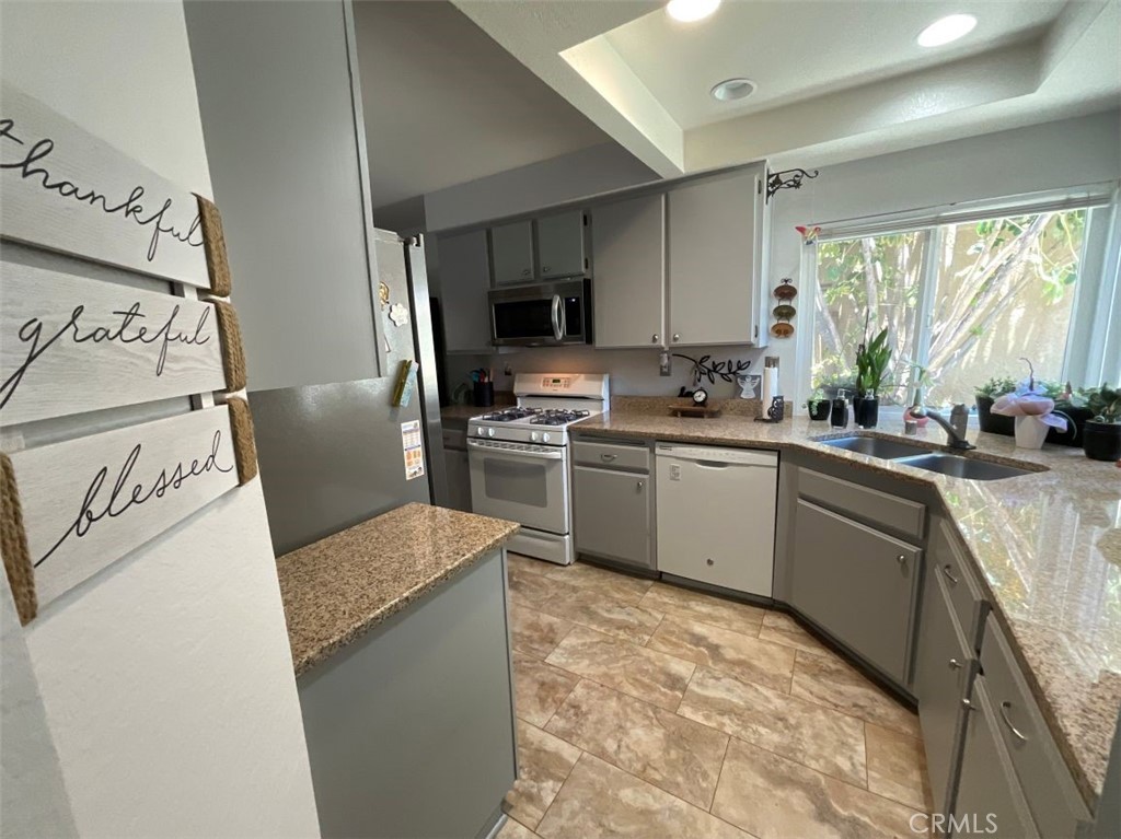 6720 Shaded Wood Place Property Photo 15