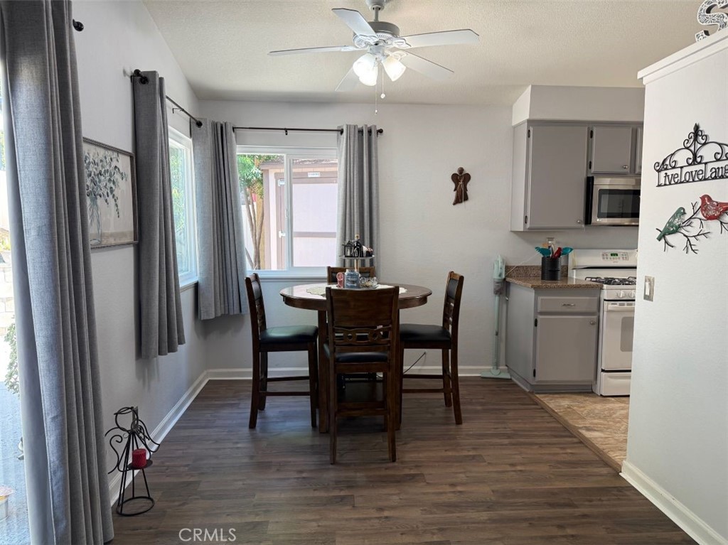 6720 Shaded Wood Place Property Photo 17