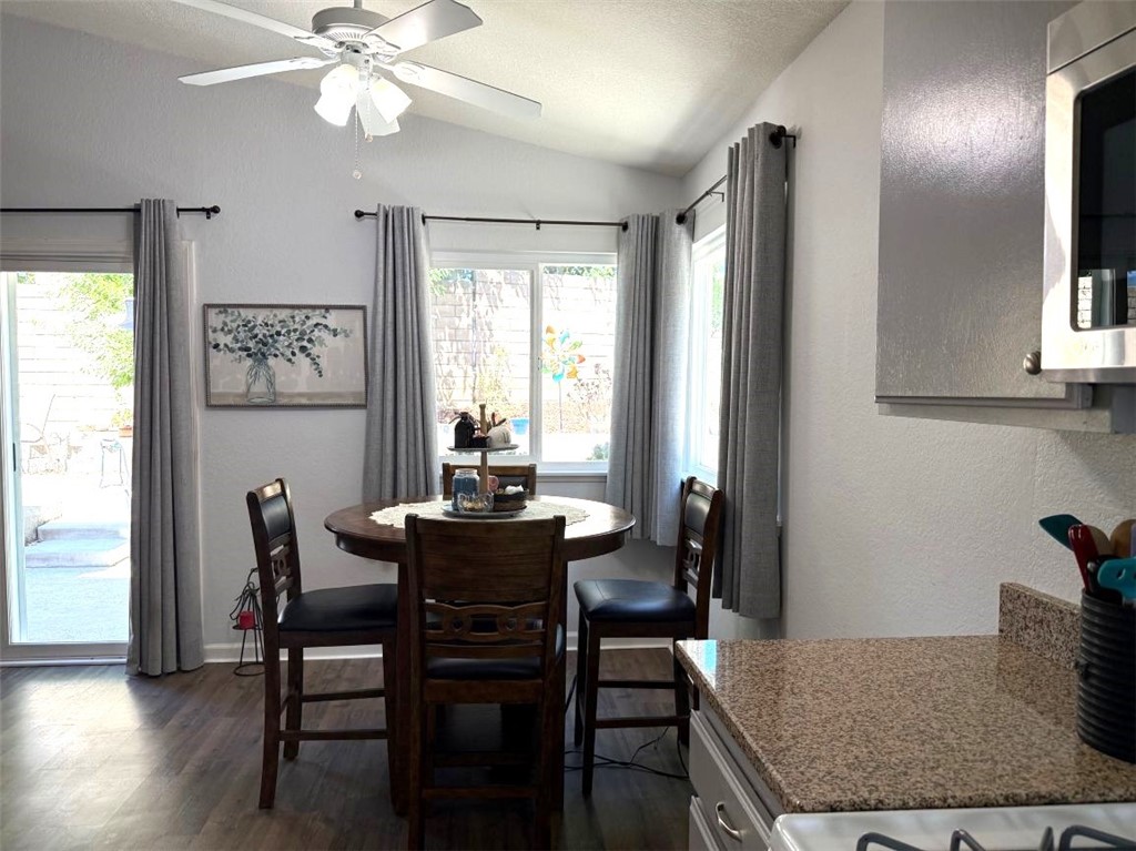6720 Shaded Wood Place Property Photo 18