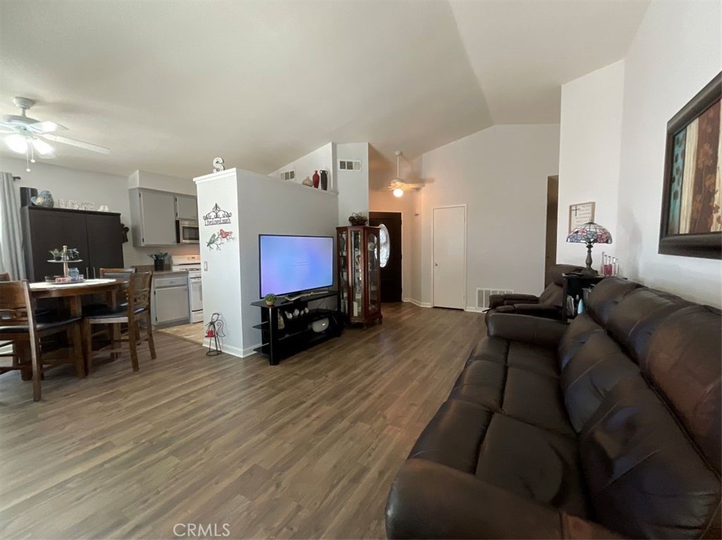 6720 Shaded Wood Place Property Photo 21