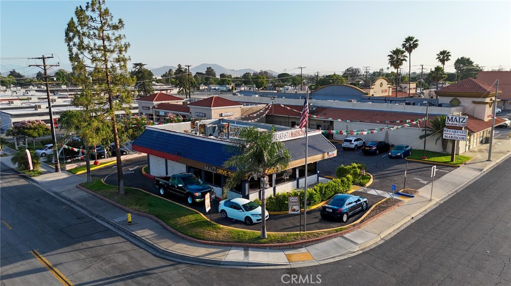 201 W Foothill Boulevard Property Photo 1