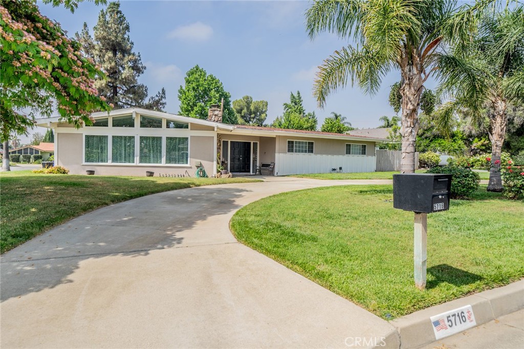 5716 Magnolia Avenue Property Photo 1