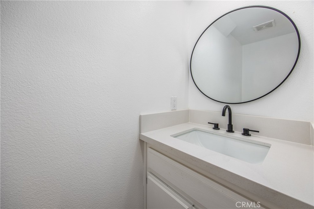 11142 Malone Street Property Photo 21