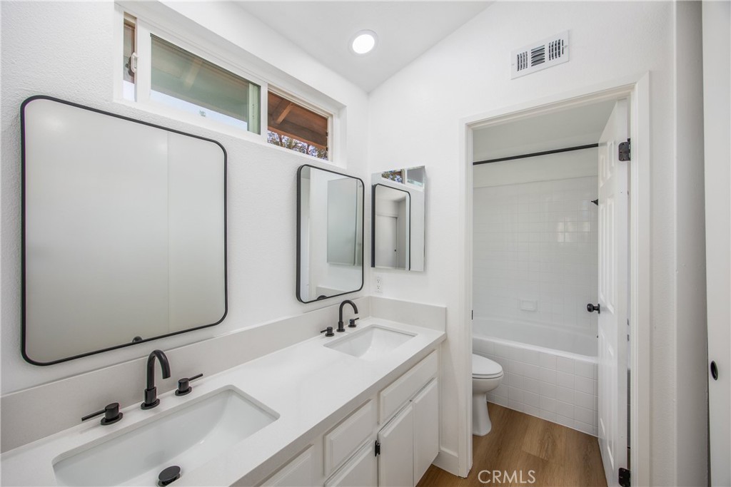 11142 Malone Street Property Photo 26