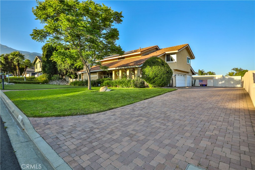 6073 Cameo Street Property Photo 2