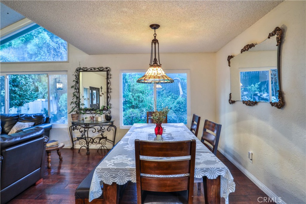 6073 Cameo Street Property Photo 7