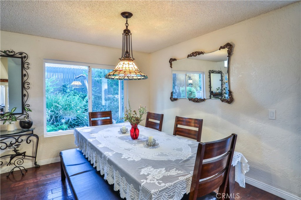 6073 Cameo Street Property Photo 8
