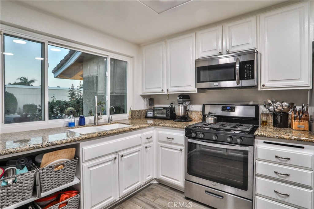 6073 Cameo Street Property Photo 13