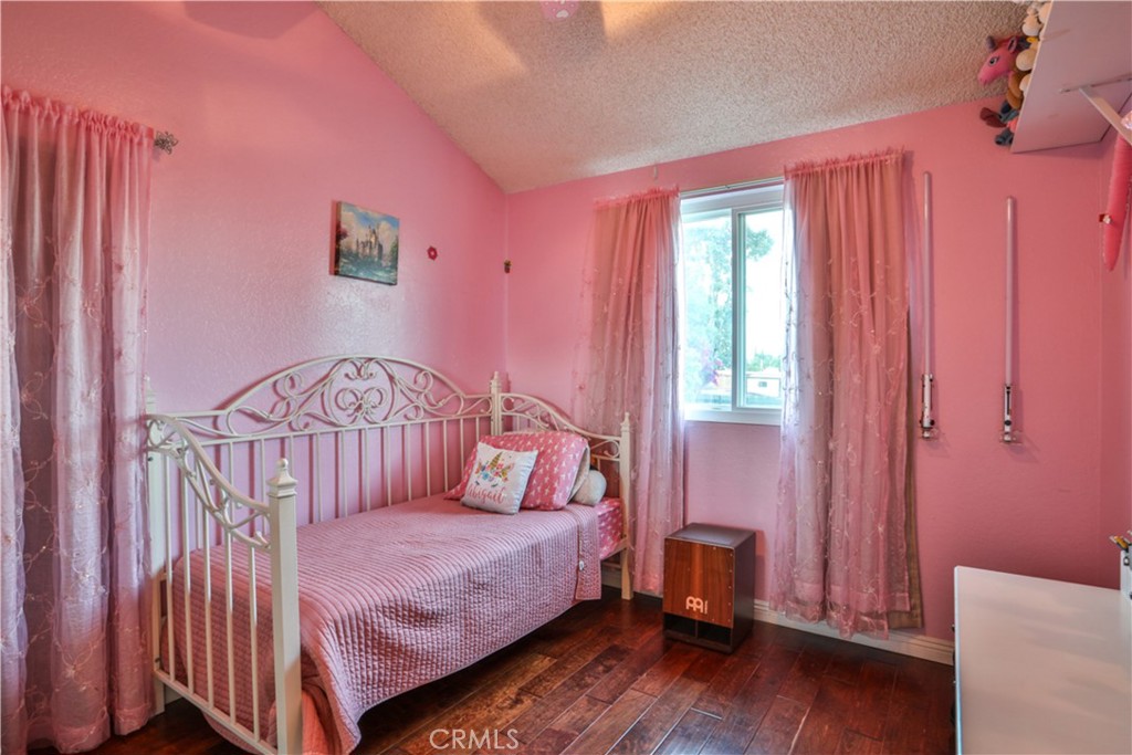6073 Cameo Street Property Photo 23