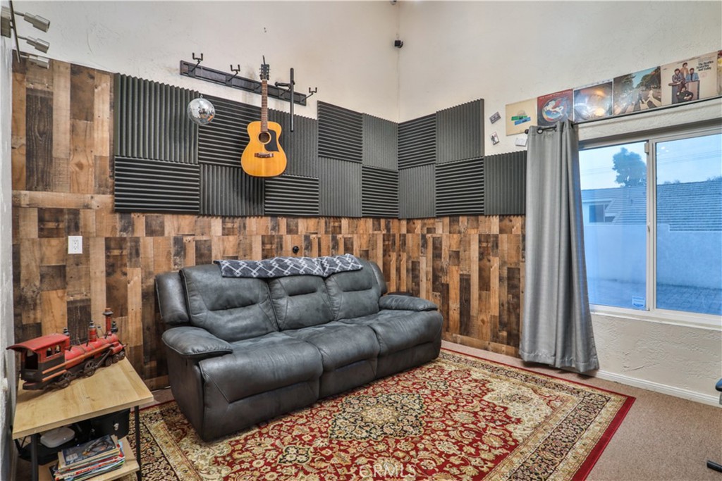 6073 Cameo Street Property Photo 26