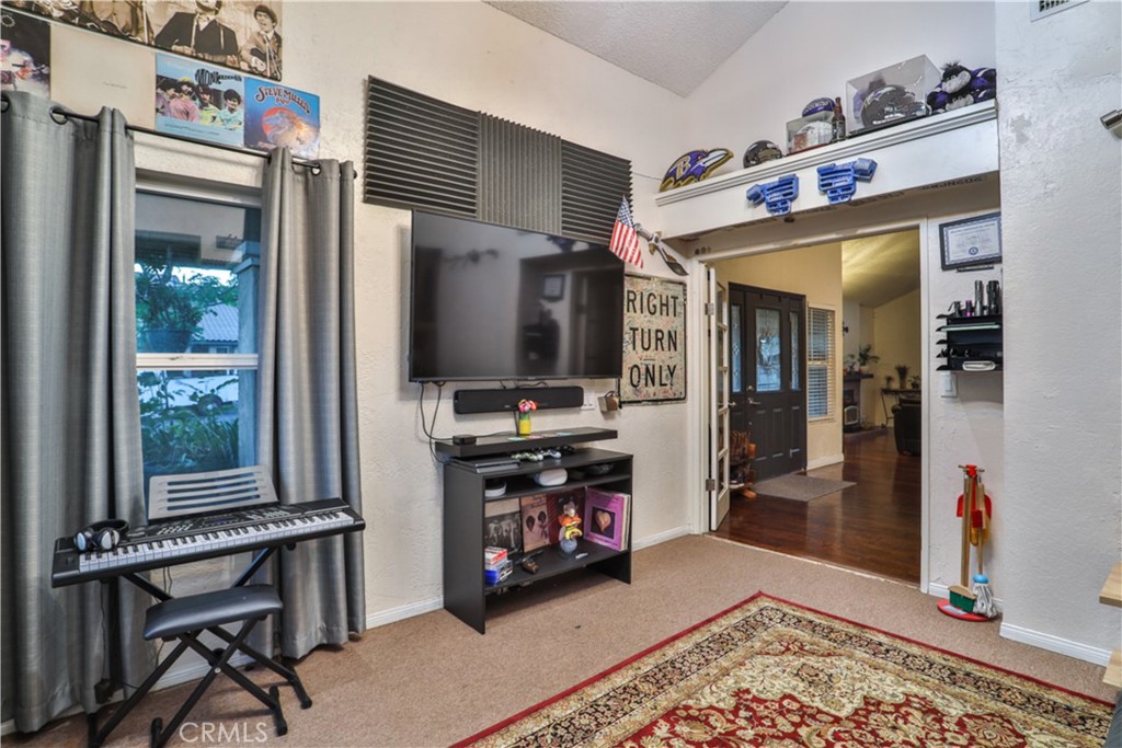 6073 Cameo Street Property Photo 27