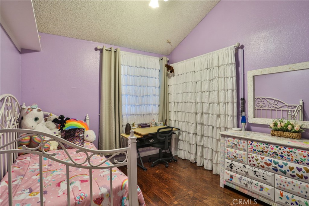 6073 Cameo Street Property Photo 28