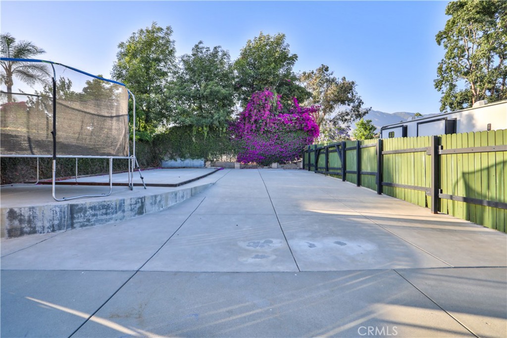 6073 Cameo Street Property Photo 49