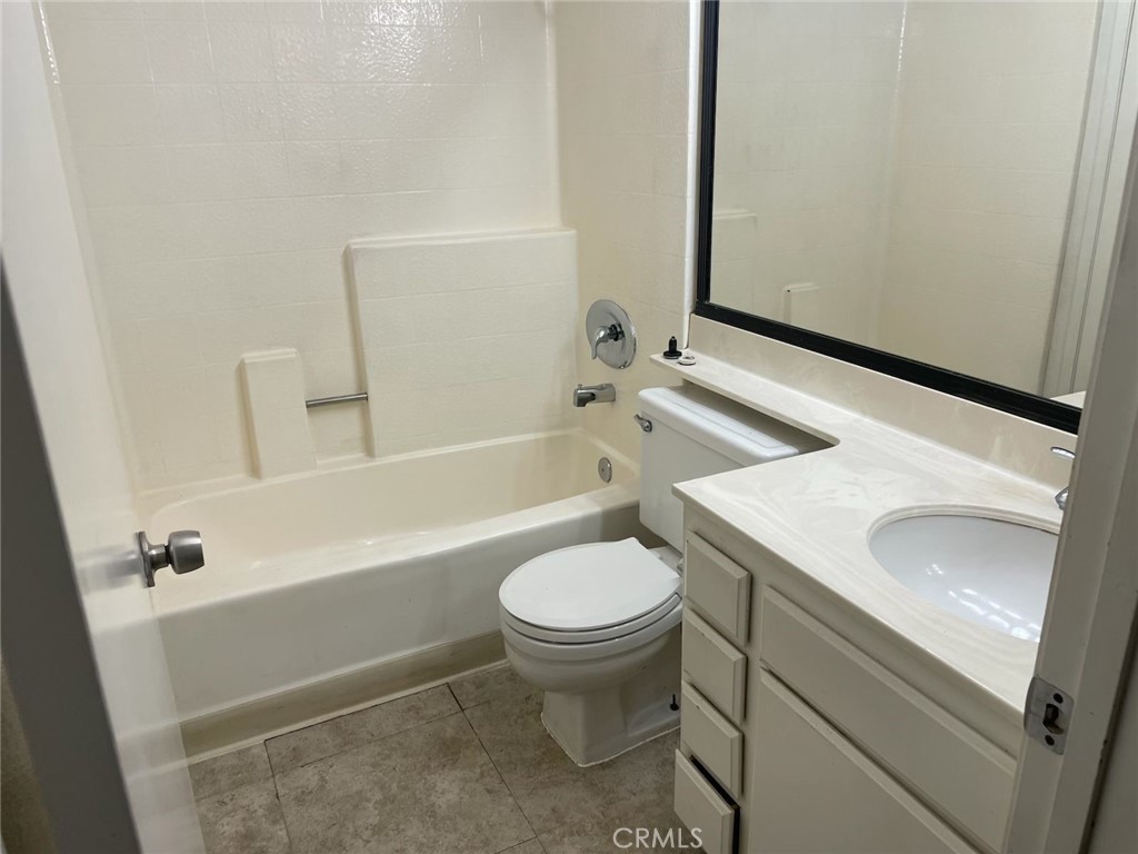 12424 Lily Court Property Photo 6