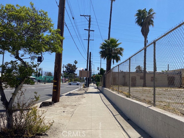 104 S Mount Vernon Avenue Property Photo 5