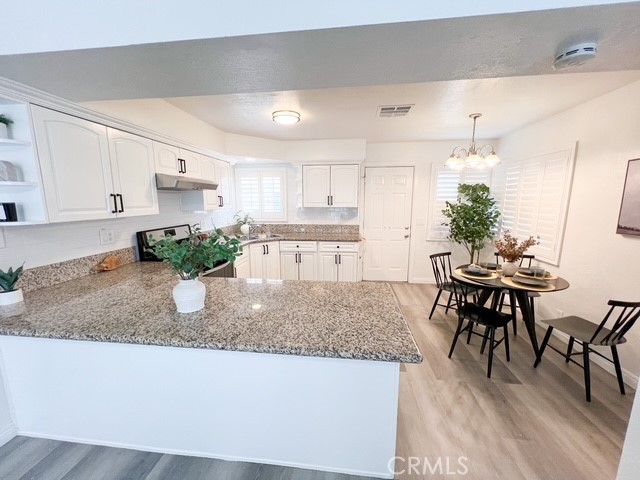 13944 Olive Street Property Photo 6