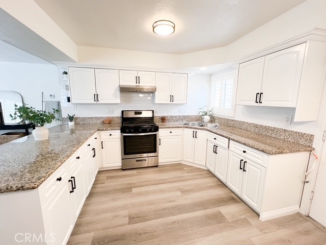 13944 Olive Street Property Photo 12