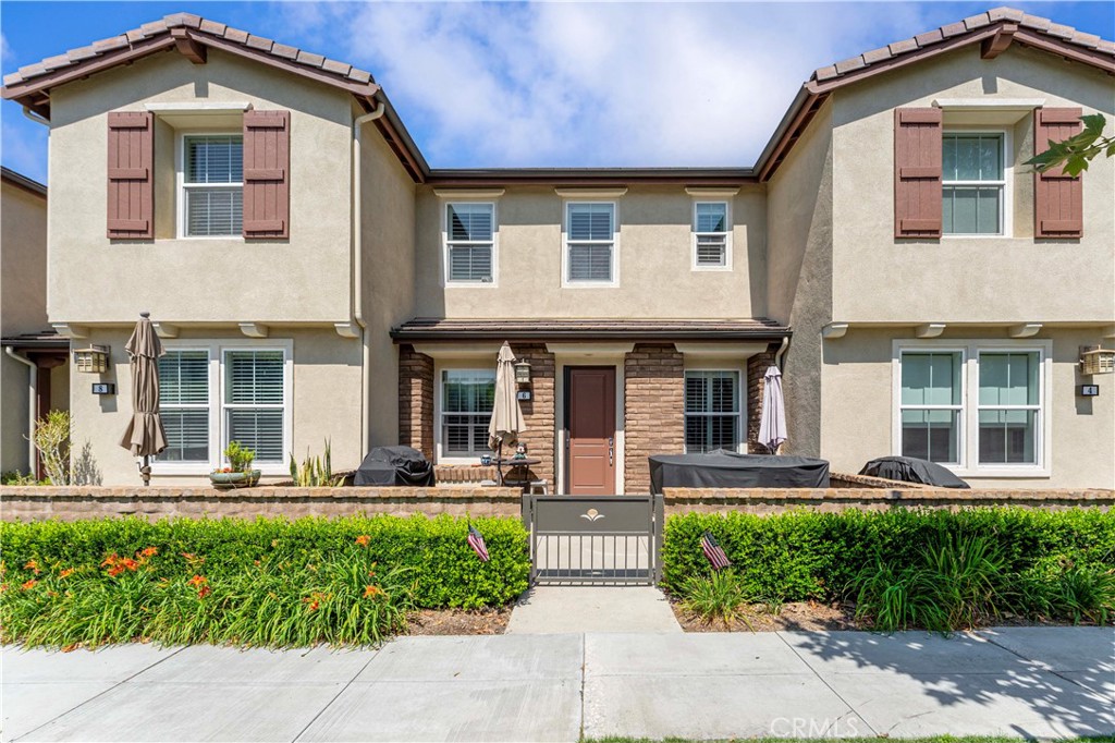 6 Fenix Street Property Photo 1