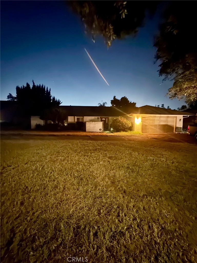 1324 W Fern Avenue Property Photo 1