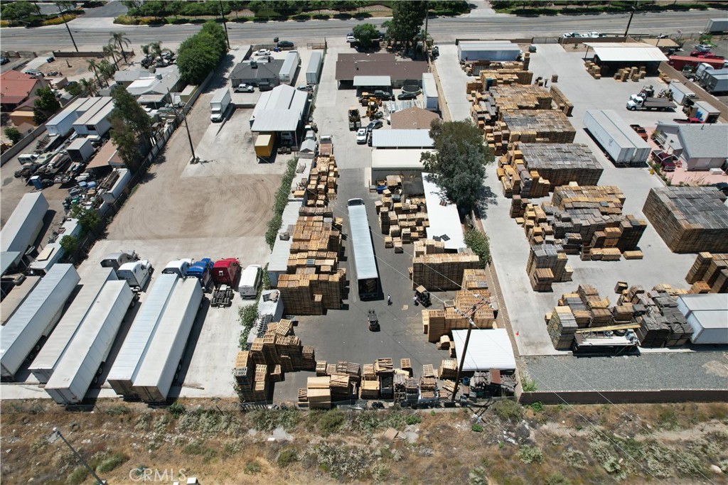 18900 Cajon Boulevard Property Photo 7