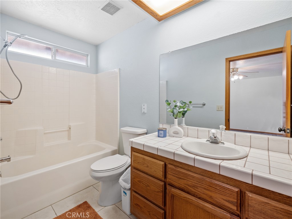7556 Glider Avenue Property Photo 22