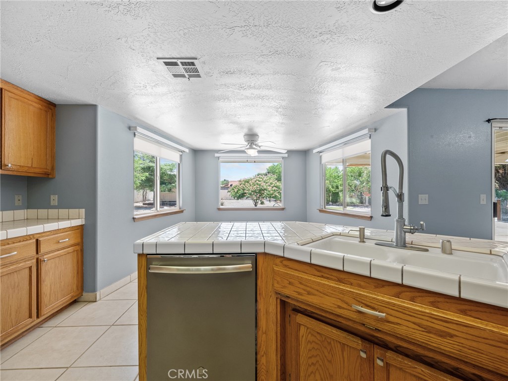 7556 Glider Avenue Property Photo 28