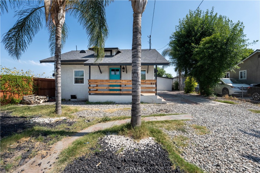 915 W 8th Street Property Photo 1