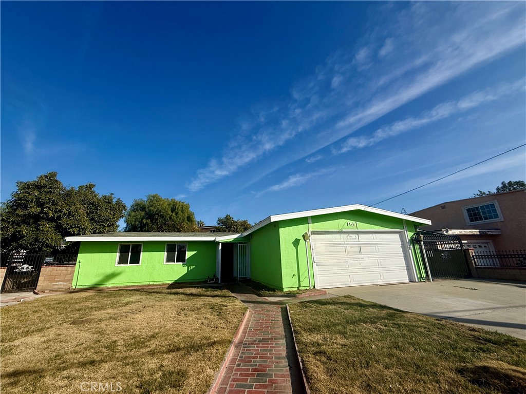 941 S Sycamore Avenue Property Photo