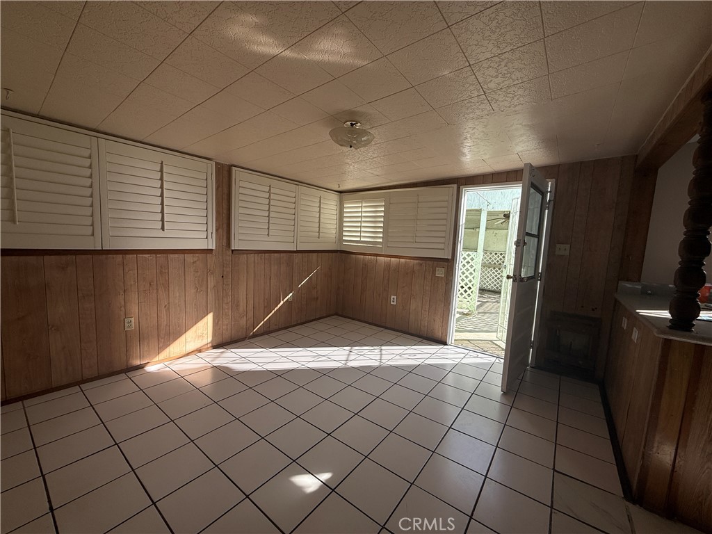 941 S Sycamore Avenue Property Photo 7