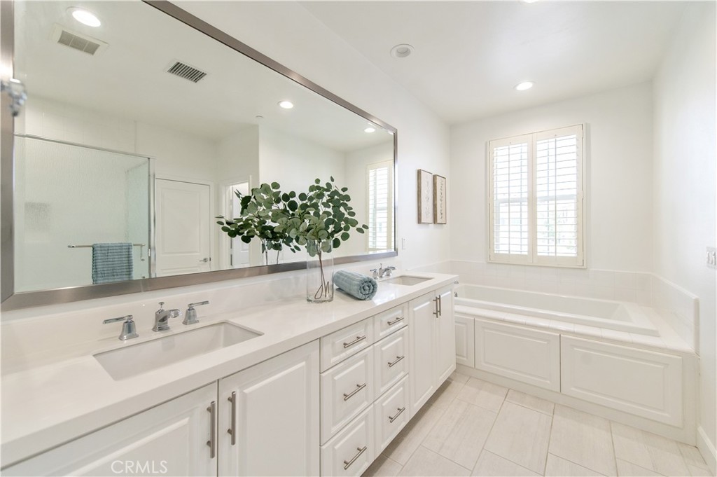 150 Greenleaf Drive Property Photo 11